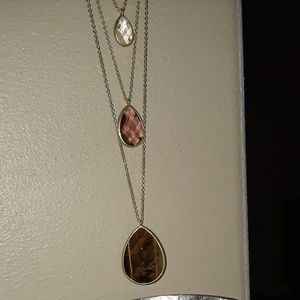 ZOOM

Minaret Light Rose Teardrop Earrings

And Ne